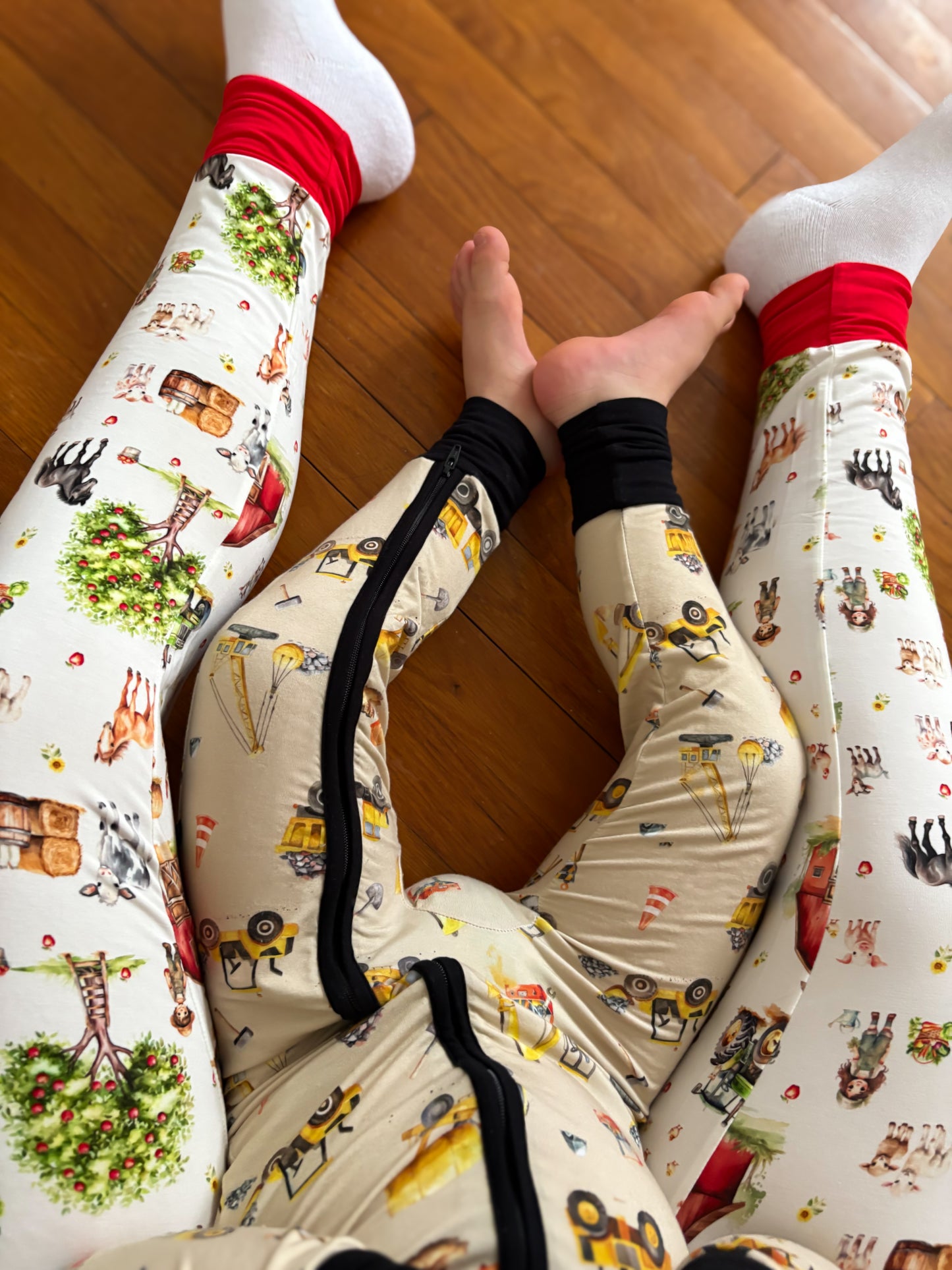 Adult Joggers - Friendly Farm